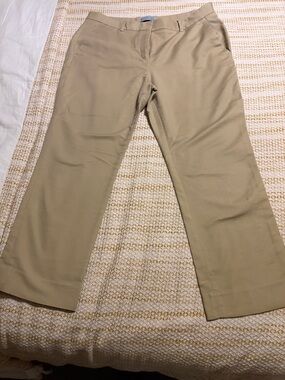 GAP Men's Straight Leg Chinos in Light Khaki